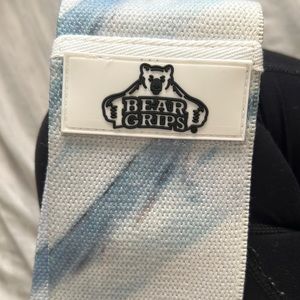 Bear grips, squat band